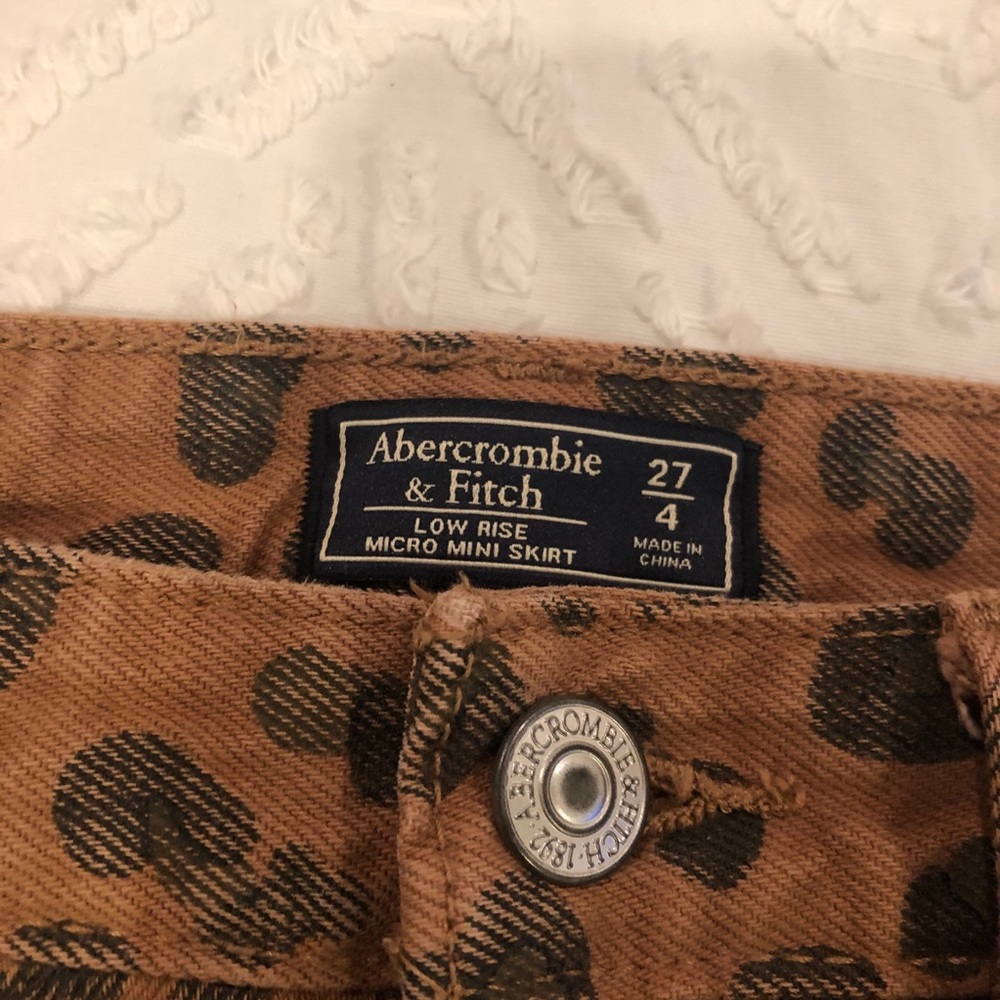 Leopard print denim miniskirt - Picture 2 of 4